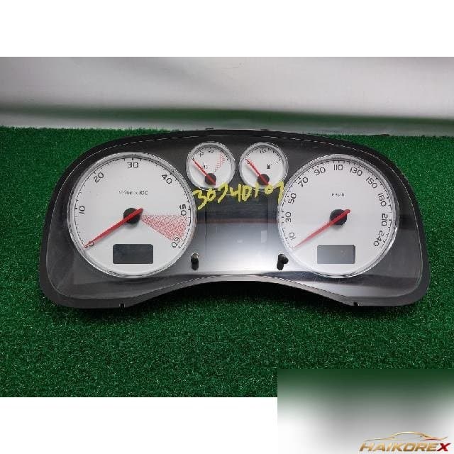 Peugeot 307 2.0 HDI SW 2007 — панель приборов