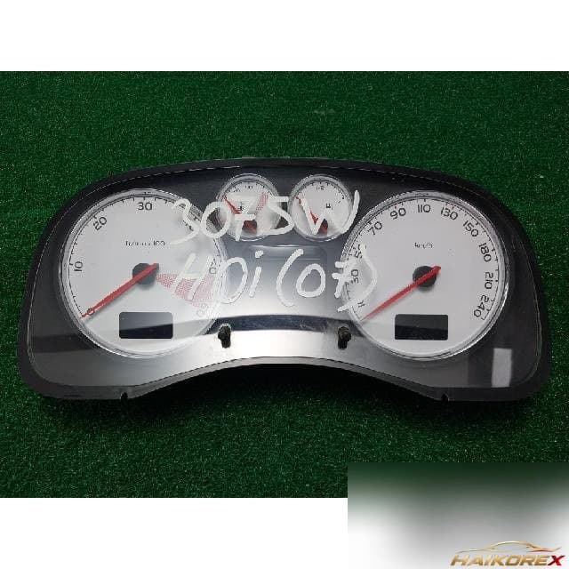 Peugeot 307SW HDi 2007 — панель приборов