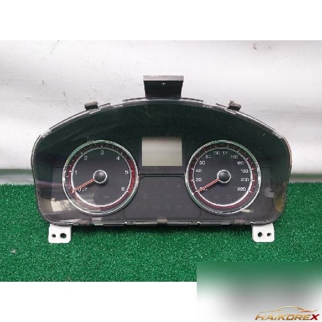 SsangYong Korando C 2012 — приборная панель