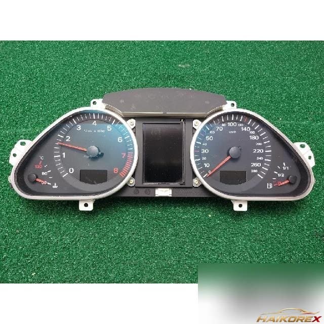 Audi A6 3.2 2008 — панель приборов