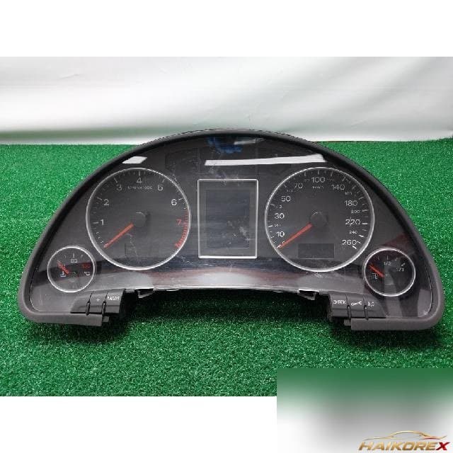Audi New A4 2006 — панель приборов