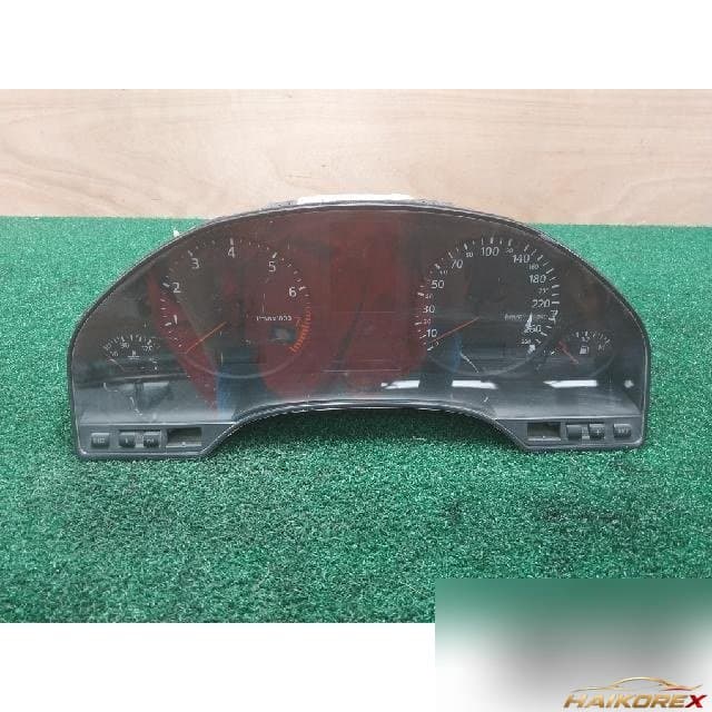Audi A8 2000 — панель приборов