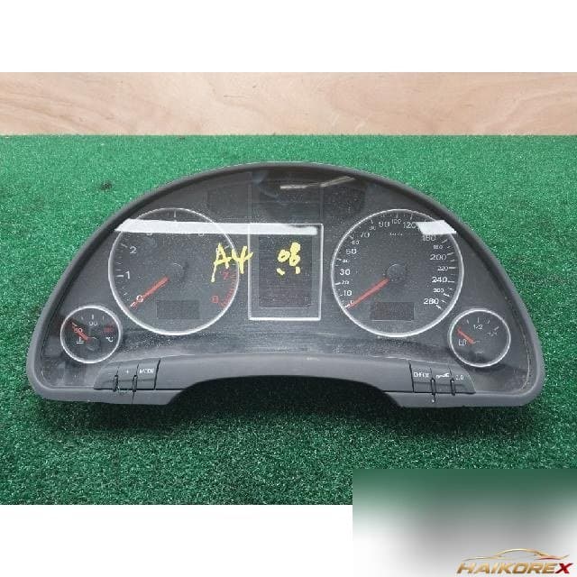 Audi New A4 2008 — панель приборов