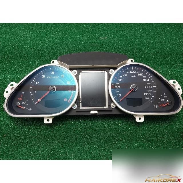 Audi A6 2.0 2009 — панель приборов