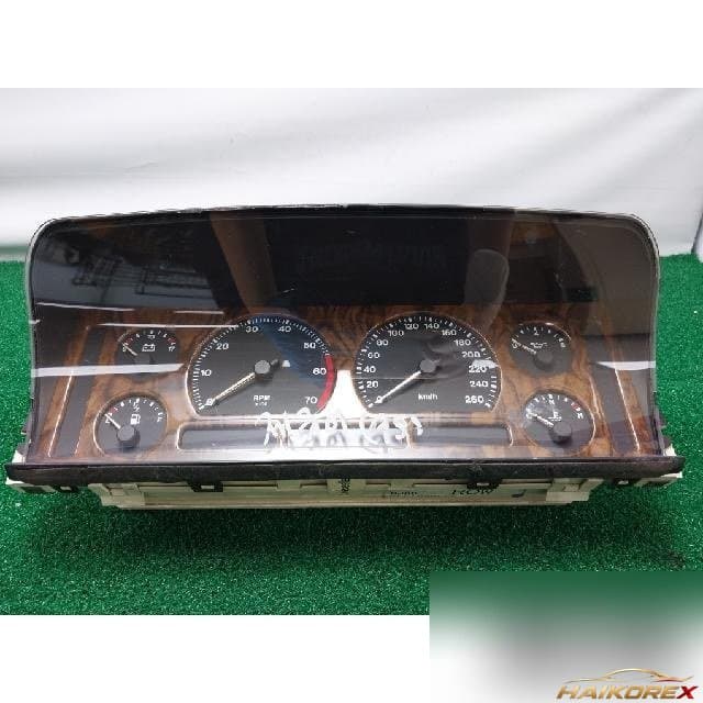 Jaguar XJ 1995 — панель приборов