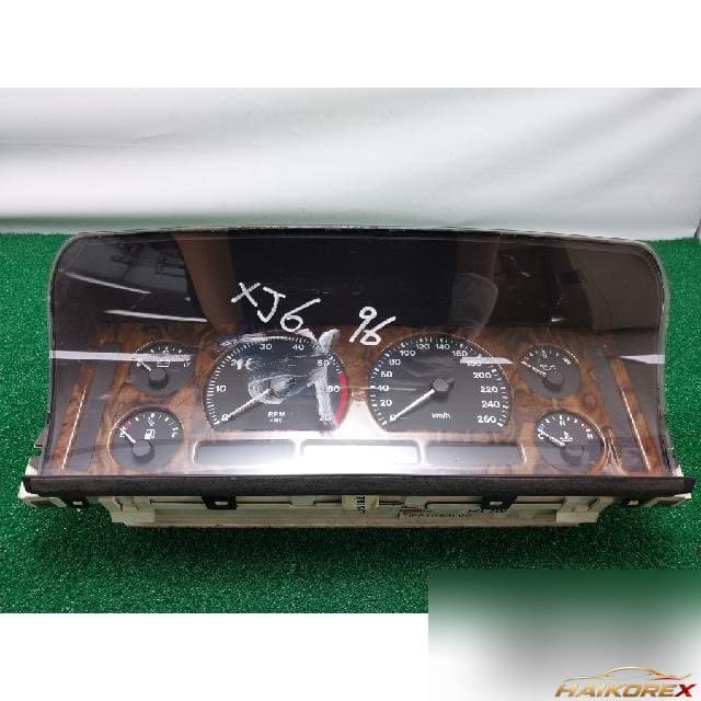 Jaguar XJ6 1996 — панель приборов