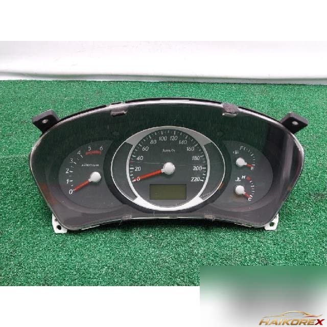 Hyundai Tucson 2006 — приборная панель 94023-2E080