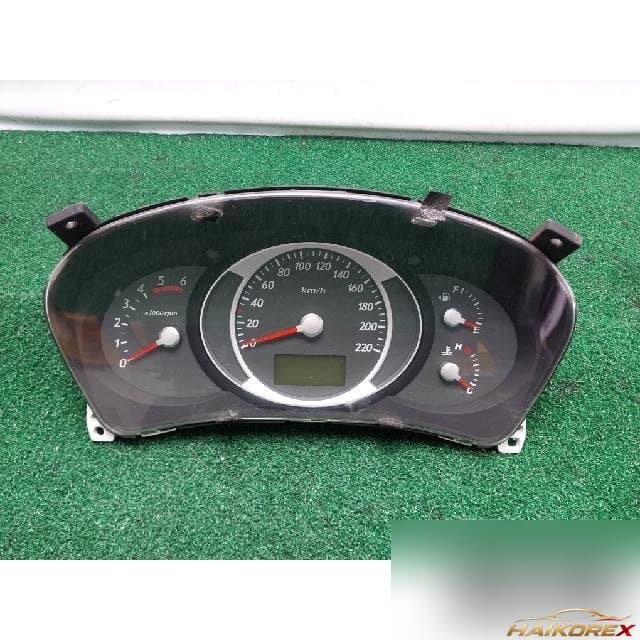 Hyundai Tucson 2006 — приборная панель 94023-2E100