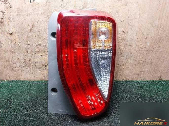 Kia Ray 2016 — фонарь задний комбинированный правый 92402A30