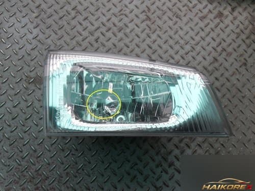 Фара передняя правая 0K72A51030C