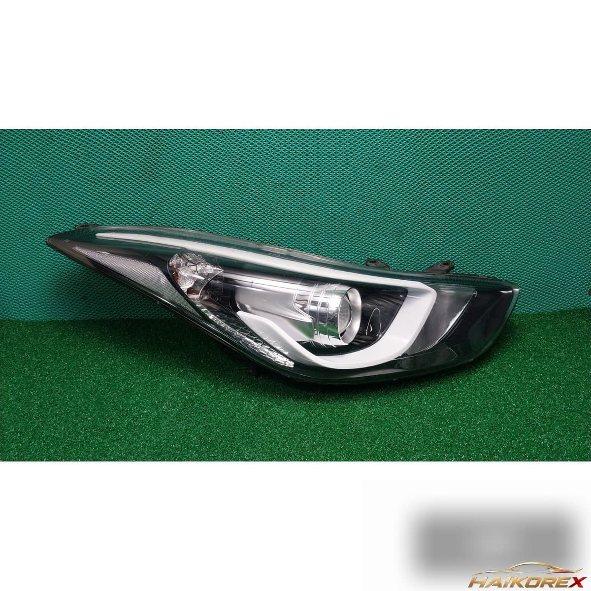Hyundai Elantra 2013 — фара передняя правая