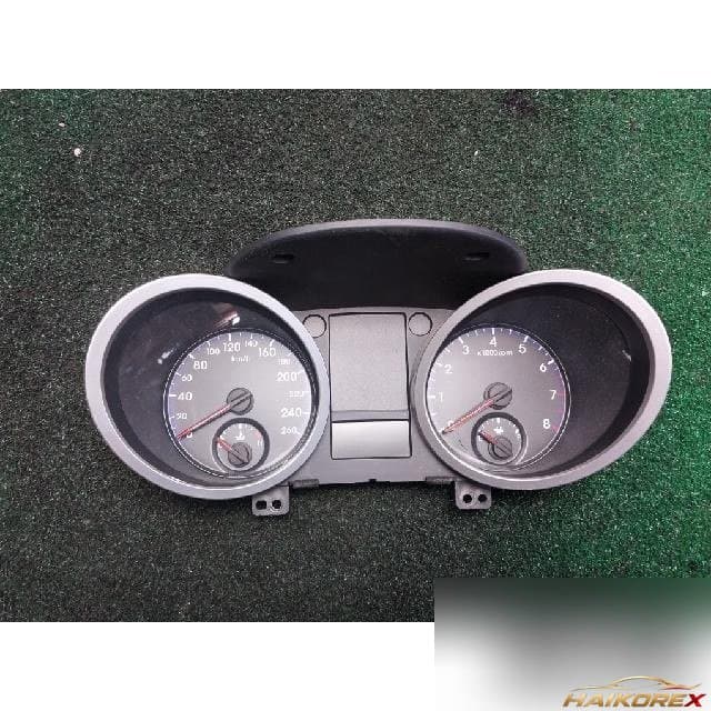Hyundai Genesis Coupe 2010 — приборная панель