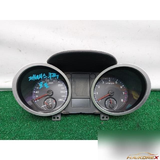 Hyundai Genesis Coupe 2009 — панель приборов
