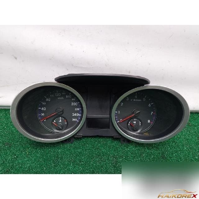 Hyundai Genesis Coupe 2009 — щиток приборов