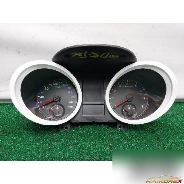 Hyundai Genesis Coupe 2010 — панель приборов