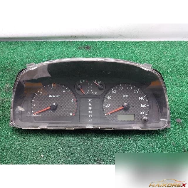 Hyundai Terracan 2002 — приборная панель