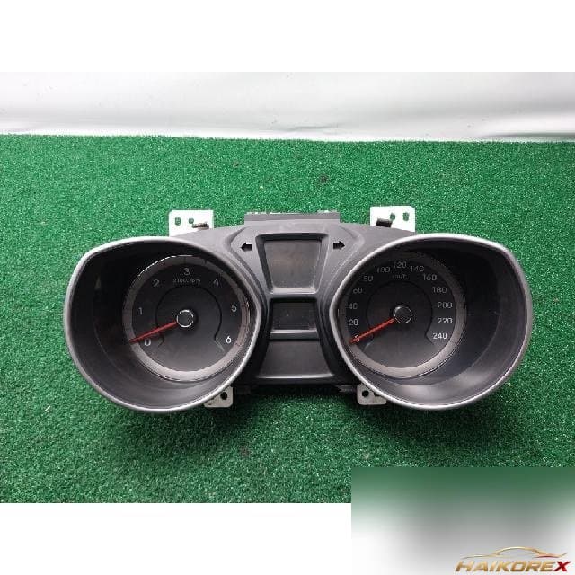 Hyundai Avante 2010 — фонарь задний правый внутренний 92404-2Q000