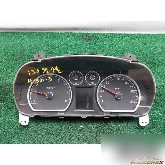 Hyundai i30 2008 — приборная панель