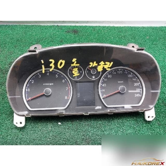 Hyundai i30 2009 — приборная панель