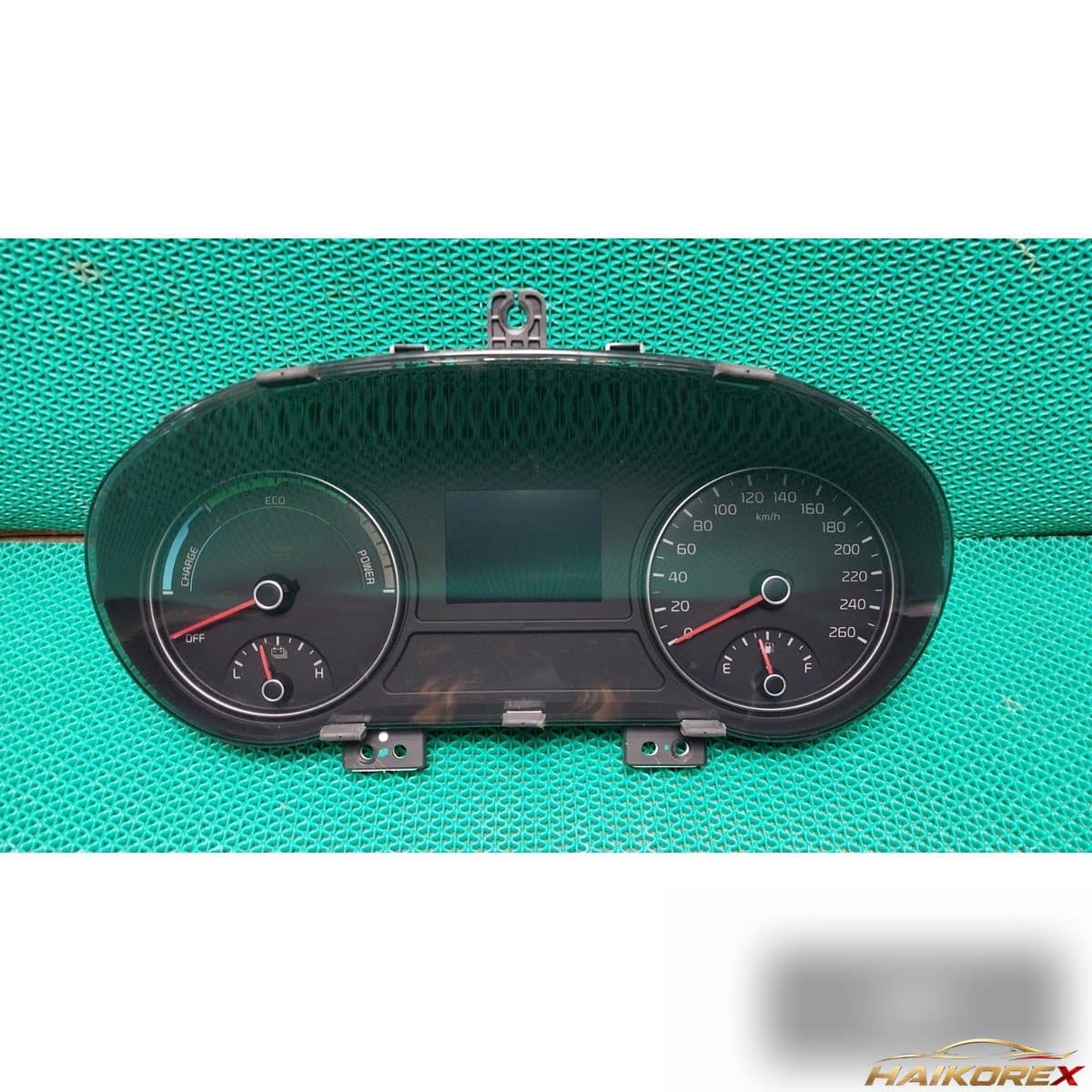 Kia K5 2017 — приборная панель