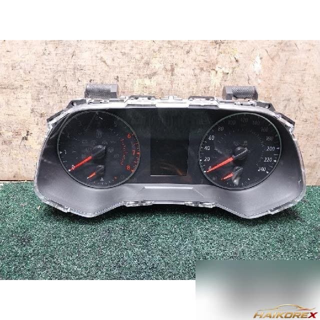 Renault Samsung XM3 2020 — приборная панель