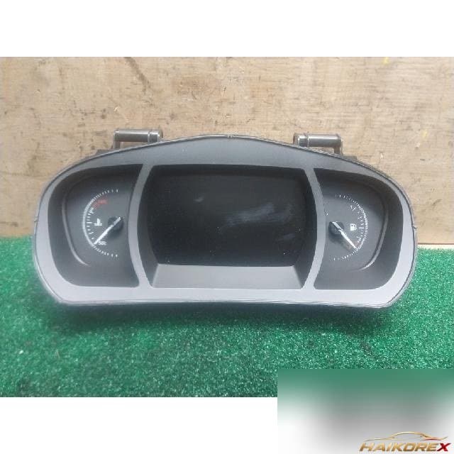 Renault Samsung SM6 2016 — комбинация приборов