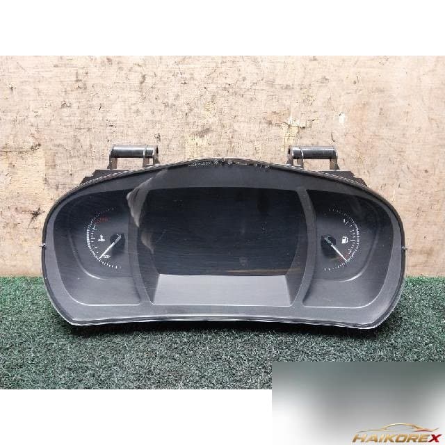 Renault Samsung SM6 2016 — приборная панель