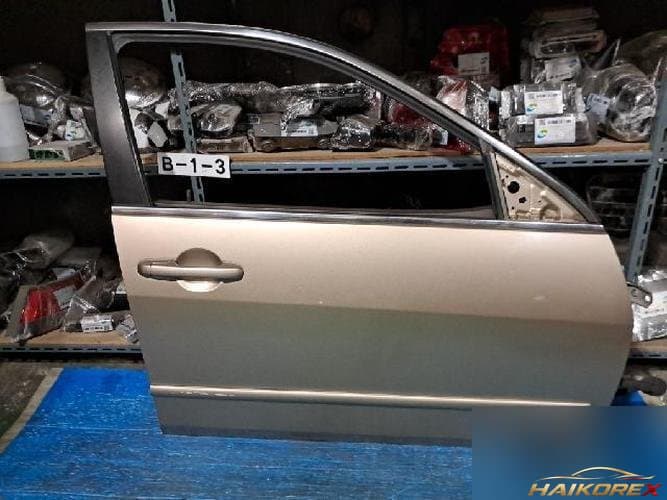 Honda Accord 2005 — передняя дверь правая