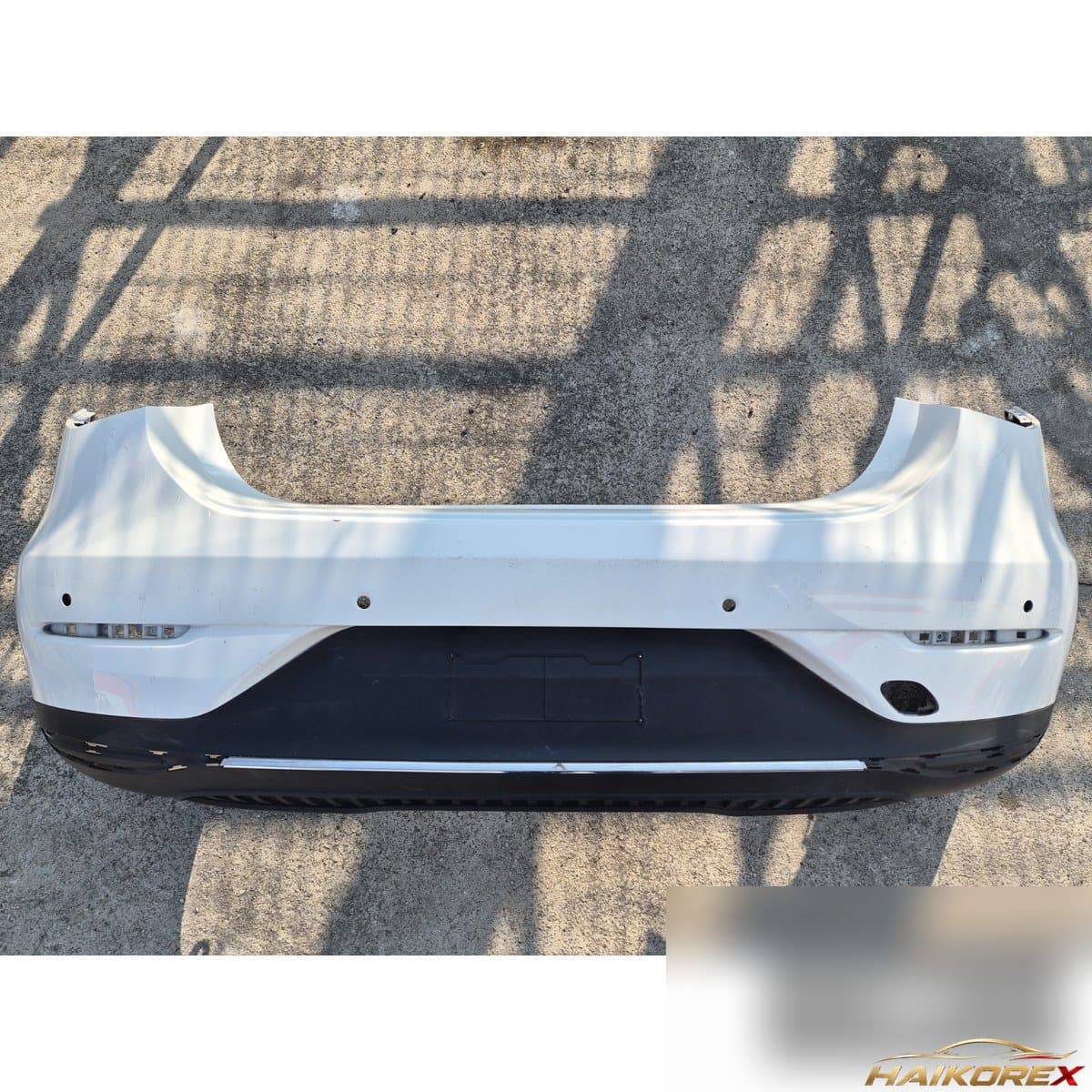 Mercedes-Benz EQE300 2023 — задний бампер