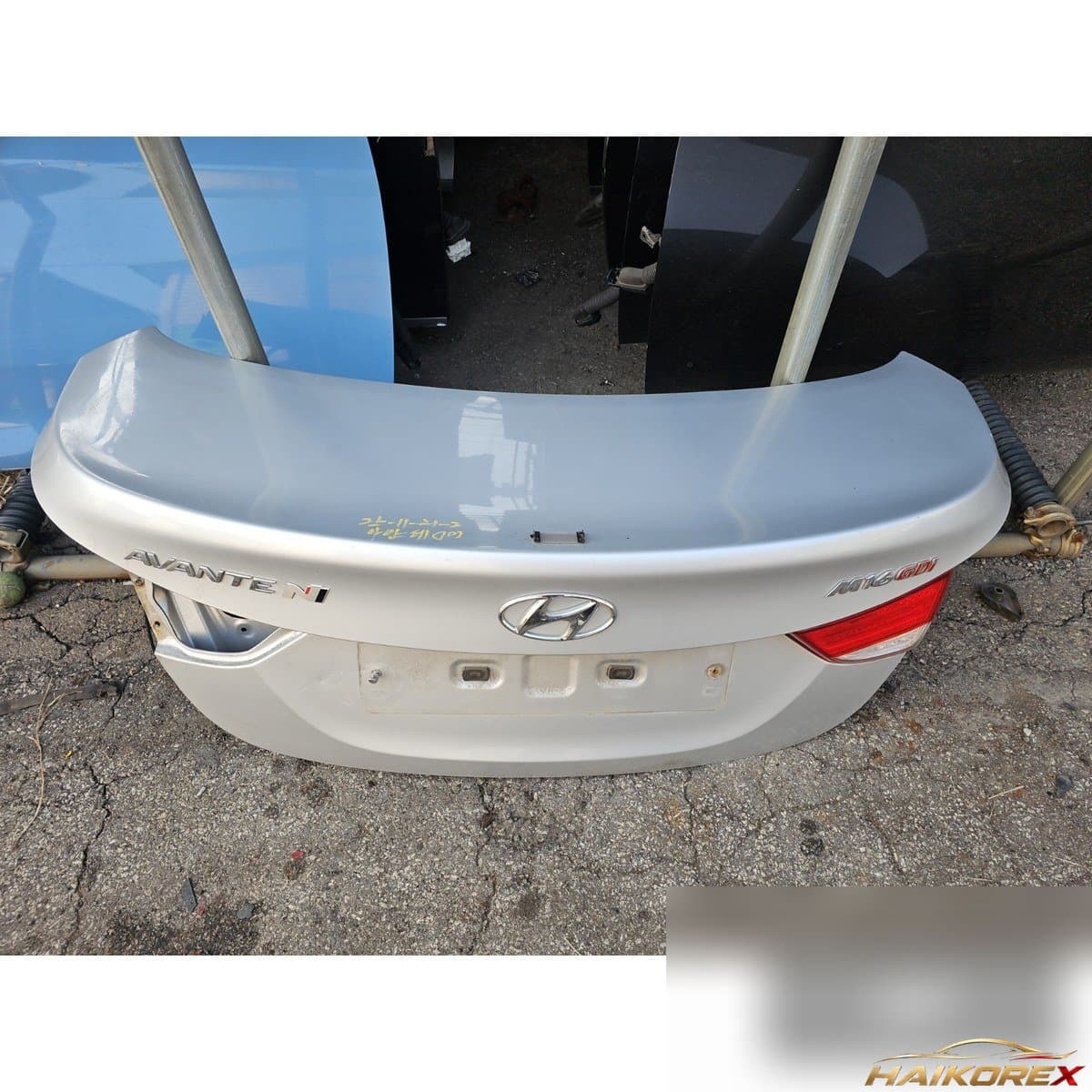Hyundai Avante MD 2011 — крышка багажника