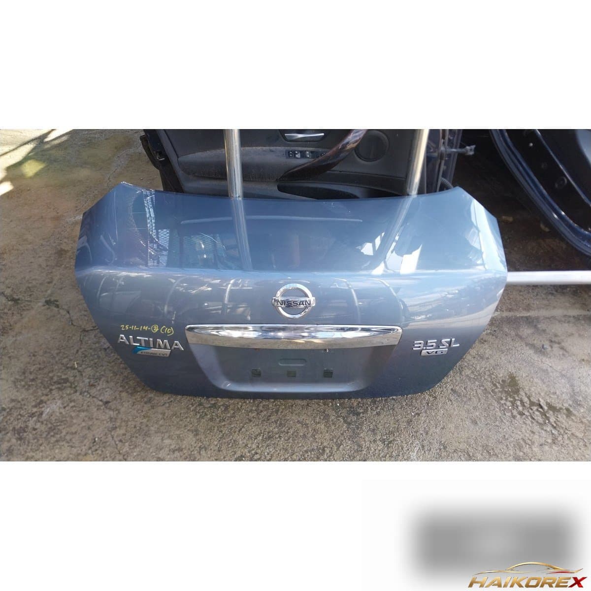 Nissan Altima 2.5 2010 — крышка багажника