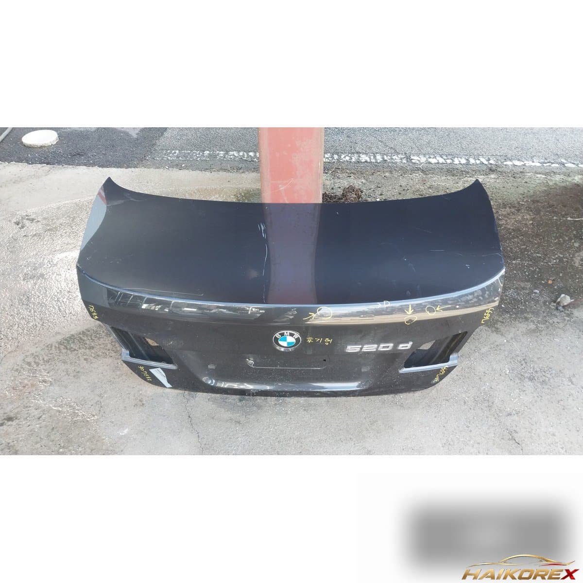 BMW 520d 2014 — крышка багажника