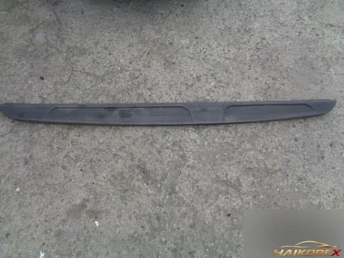 Боковой подножка водителя P83703E000
