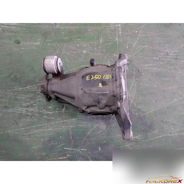 Mercedes-Benz E250 BlueTEC 4MATIC Avantgarde 2016 — дифференциал задний