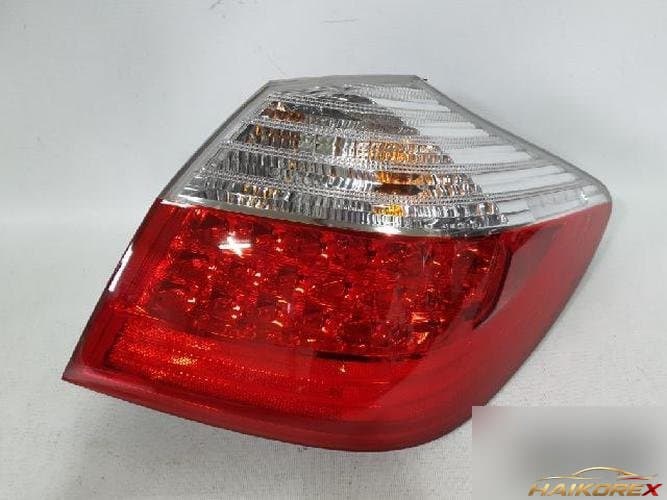 Hyundai Genesis 2010 — фонарь задний правый наружный 92402 3M0