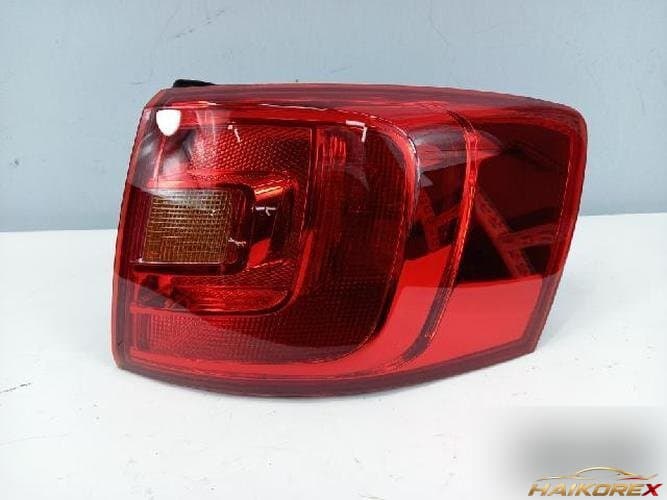 Volkswagen Jetta 2014 — фара задняя правая (наружная) 7