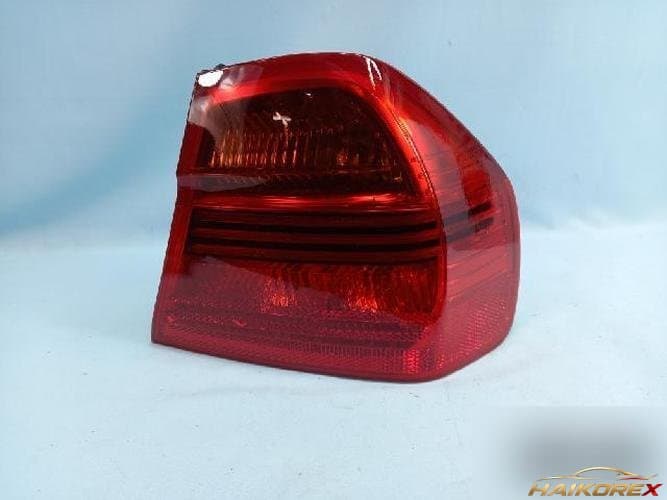 BMW 3 Series 2008 — фара задняя правая наружная