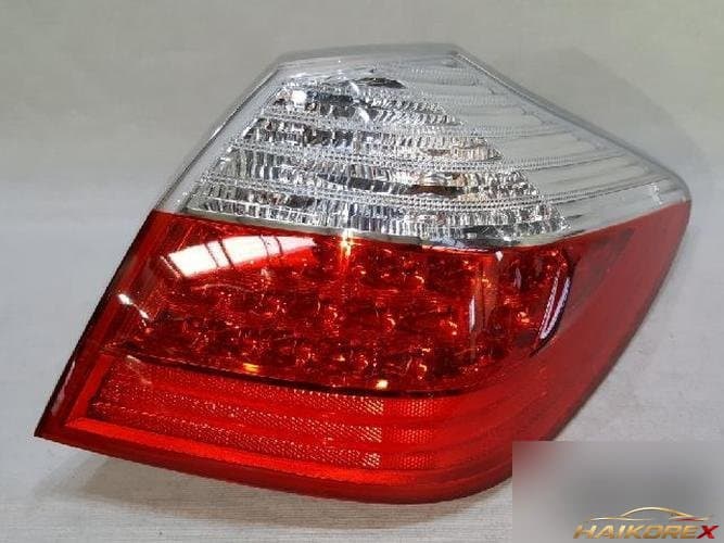 Hyundai Genesis 2010 — фонарь задний правый (наружный) LED 924023M0
