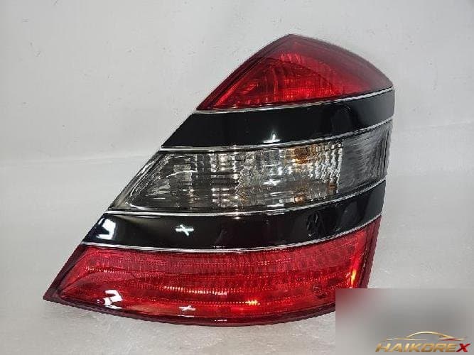 Mercedes-Benz S-класс 2005 — фонарь задний правый (наружный) A221 820 0264