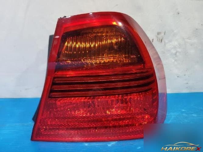 BMW 3 Series 2008 — фара задняя правая 13