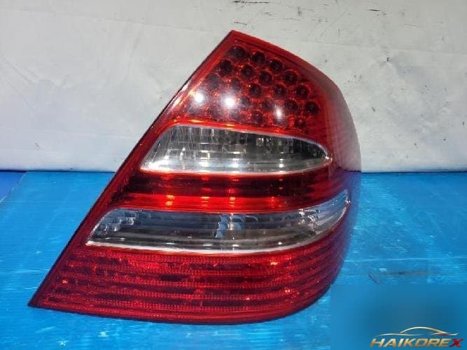Mercedes-Benz E-класс 2003 — задний фонарь правый наружный