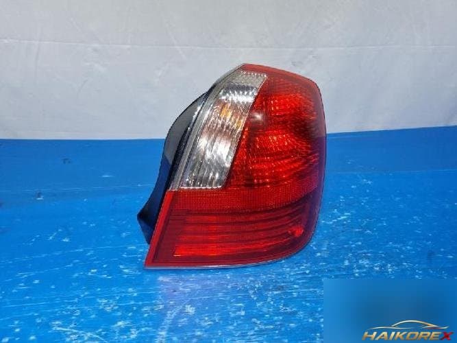 Hyundai Grandeur 2002 — задний фонарь правый 92402 39700 1