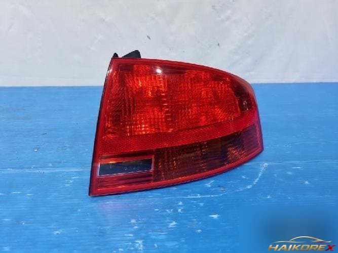 Audi A4 2007 — фонарь задний правый наружный 2