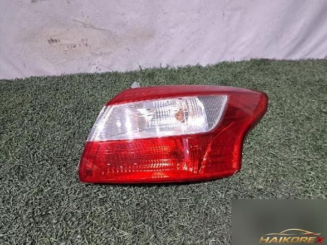 Ford Escape 2013 — задний фонарь правый внешний