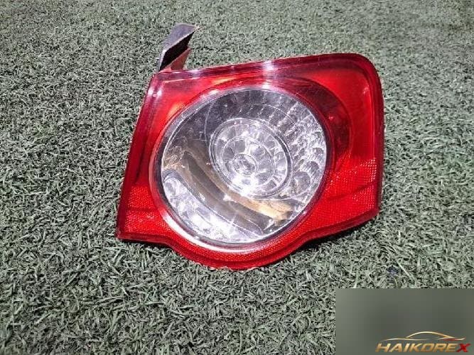 Volkswagen Passat 2007 — задний фонарь правый (внешний)