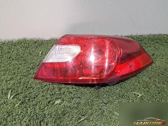 Infiniti M 2011 — задний фонарь правый