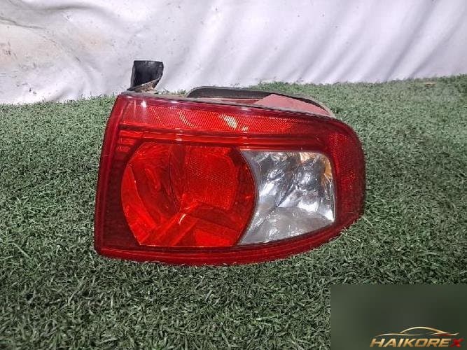 Kia Optima 2005 — фонарь задний правый (наружный) 92421 3C070