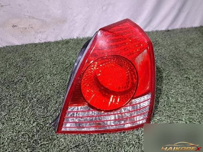 Hyundai Avante 2004 — фара задняя правая 92402 2D500