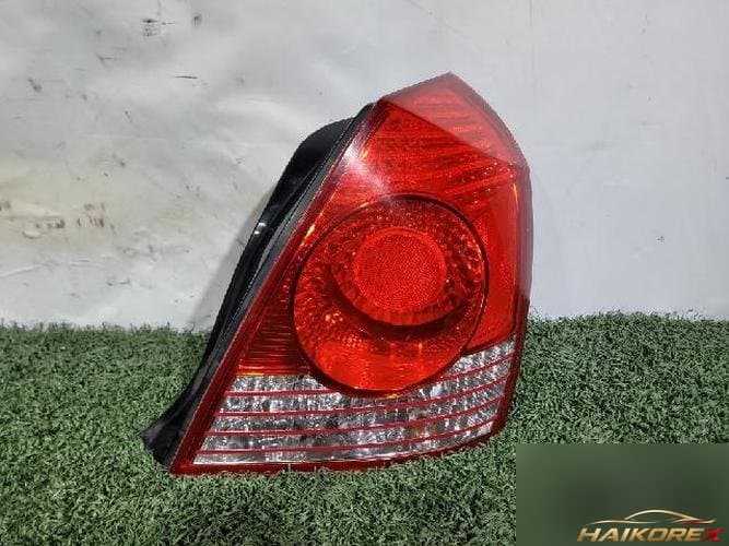 Hyundai Avante 2004 — задний фонарь правый 92402 2D500 1