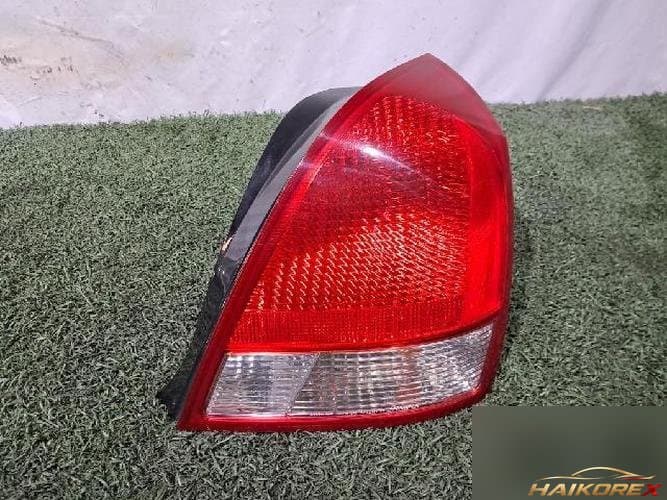 Hyundai Avante 2000 — задний фонарь правый наружный 92402 2D000